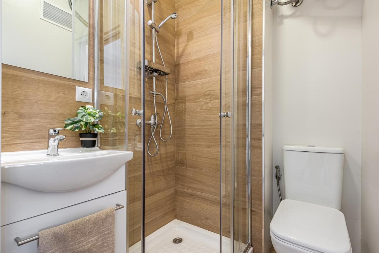 Nogalera Stonewall Apartment Torremolinos Luaran gambar
